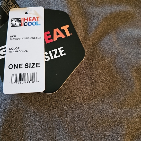 32 Degrees Scarf. Charcoal. - Picture 3 of 3